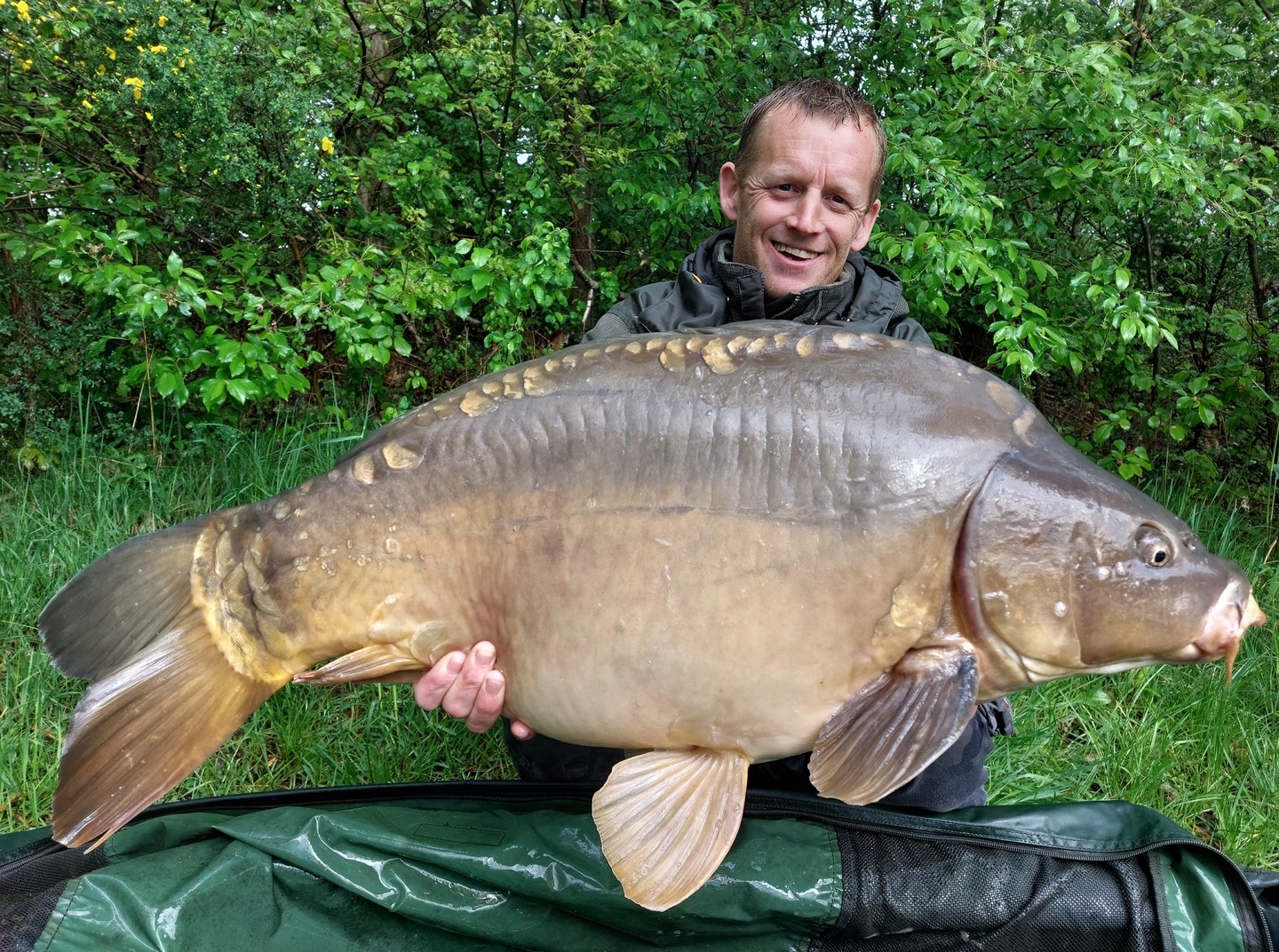 mivardi-deutschland-tobias-seel-futterplatz-karpfen-angeln-mai-2023.jpg (626 KB)