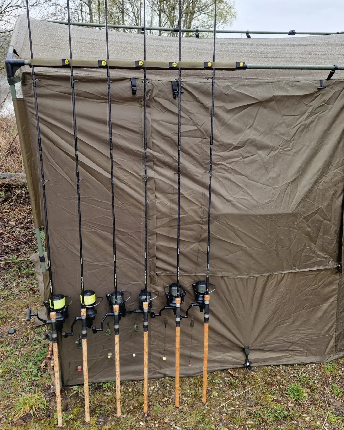 rod-holder-mivardi-2024-shelter-bivvy-2.jpg (716 KB)