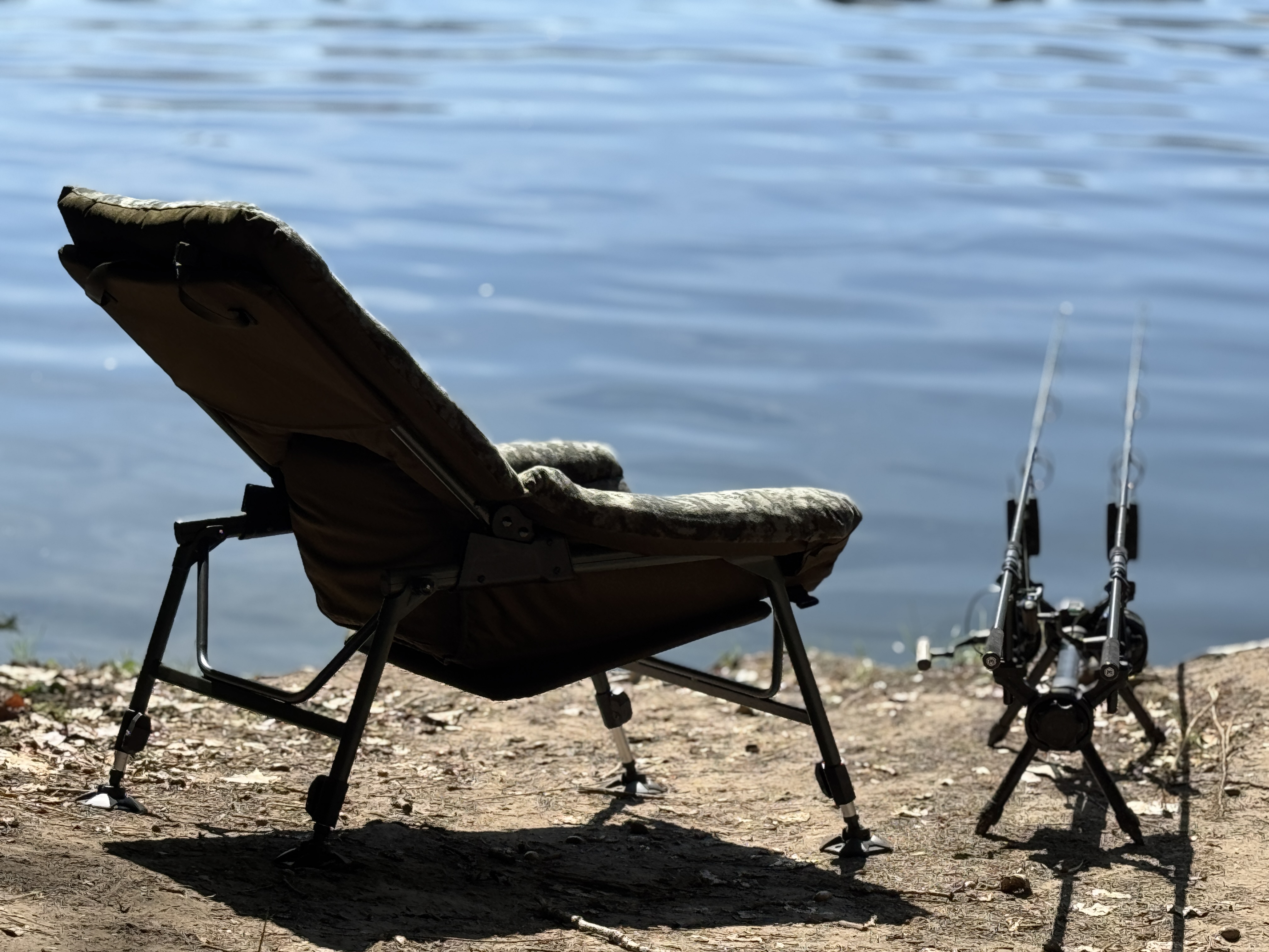 mivardi-camo-code-sofa-chair-backrest-3.jpeg (1.84 MB)