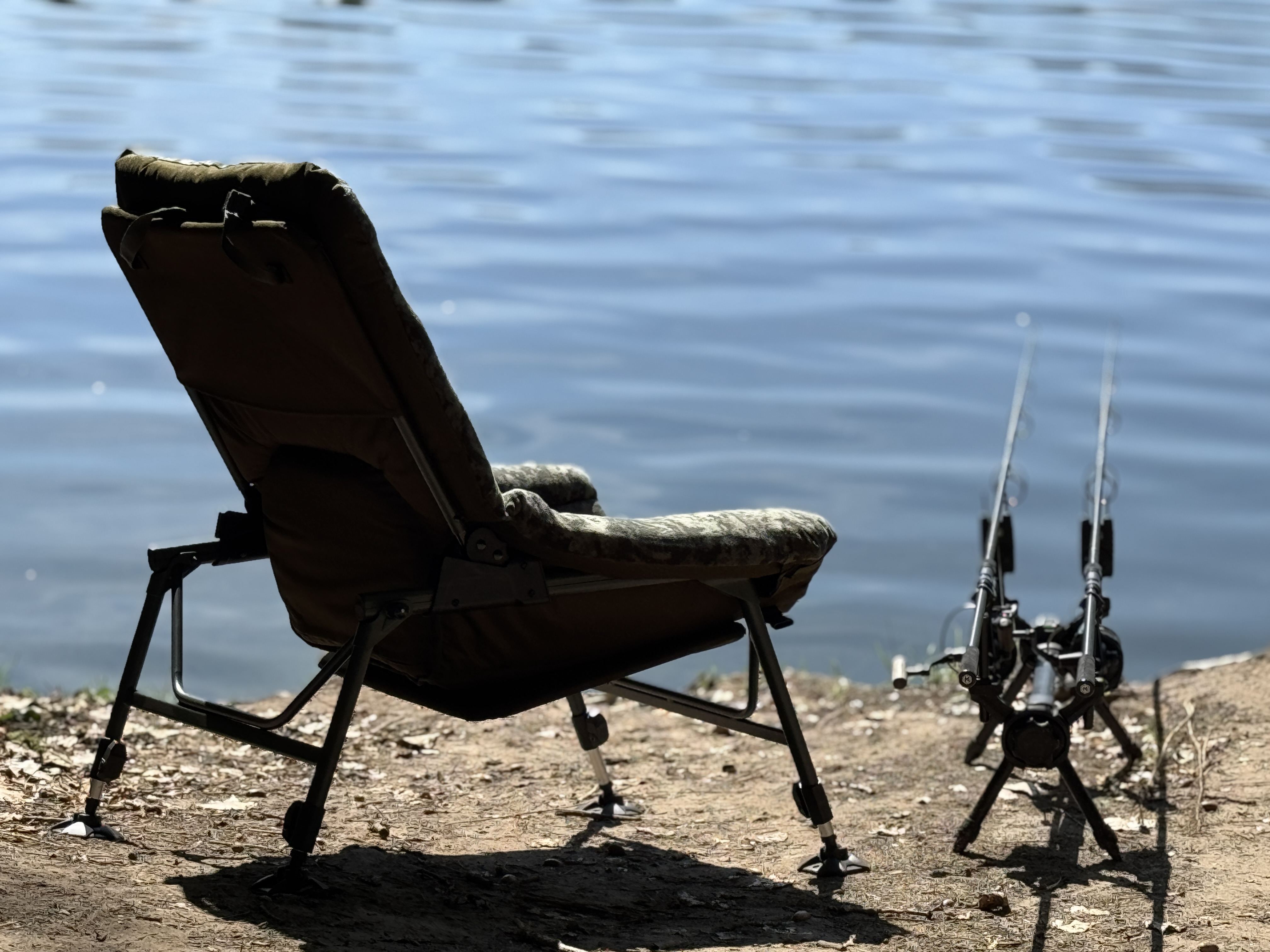 mivardi-camo-code-sofa-chair-backrest-4.jpeg (1.73 MB)